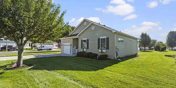 57 Wynndemere Court