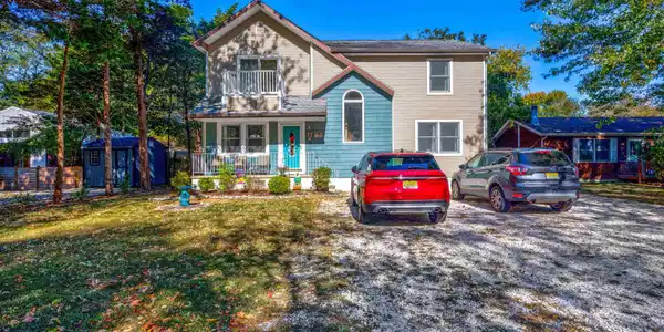 707 New England Road