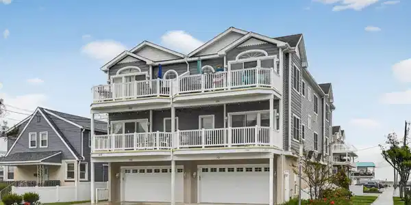1109 Ocean Avenue