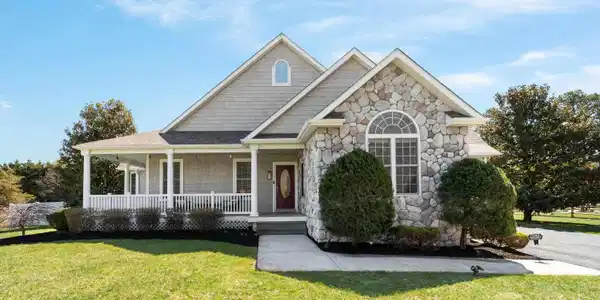 6 Galloping Way