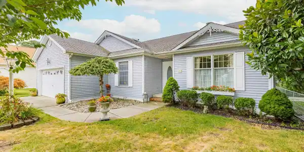 27 Canterbury Way