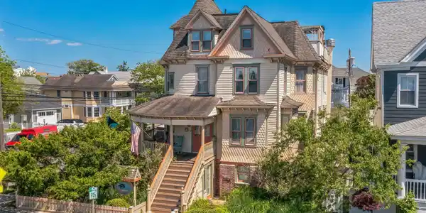 401 Wesley Avenue