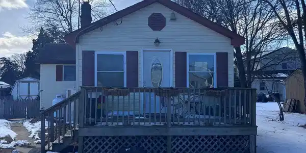 406 E Saint Johns Avenue