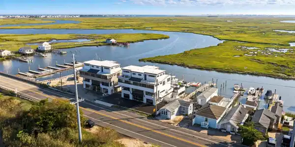 923 Stone Harbor Boulevard