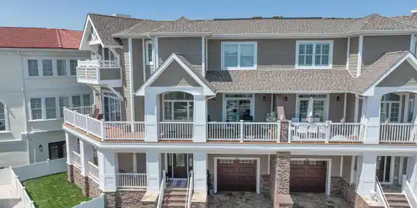 409 Paradise Way