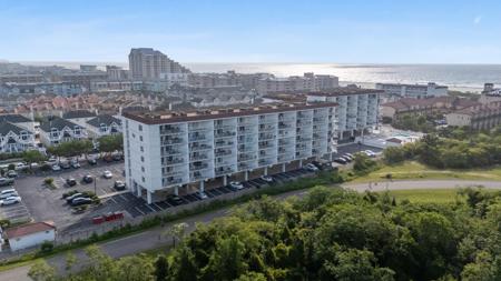 300 E Raleigh Avenue