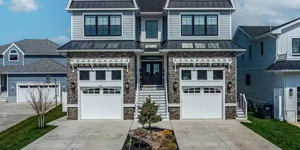 840 W Shore Drive