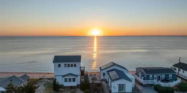 139 Beach Avenue