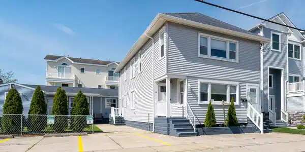 110 E 24th Avenue