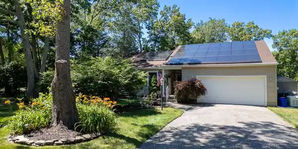 27 Solar Way