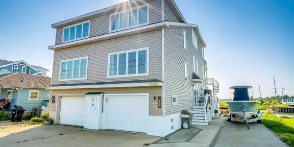 3030 Ocean Drive