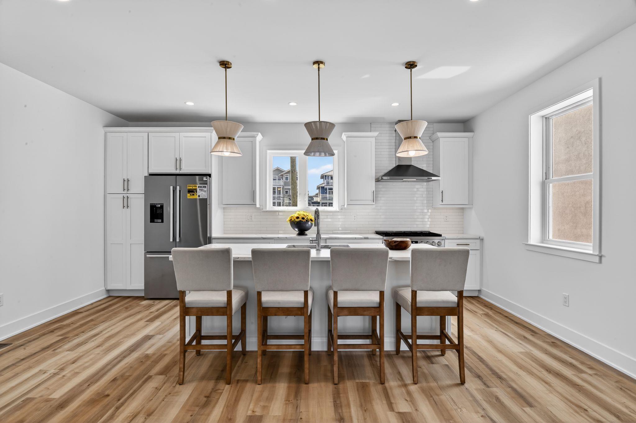Image 3: Kitchen