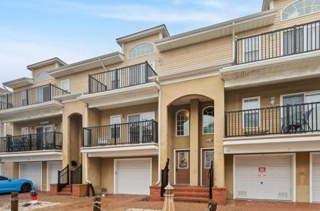 117 E Maple Avenue
