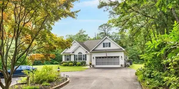 107 W Beaver Drive