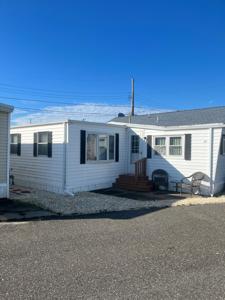 34 Lee Avenue