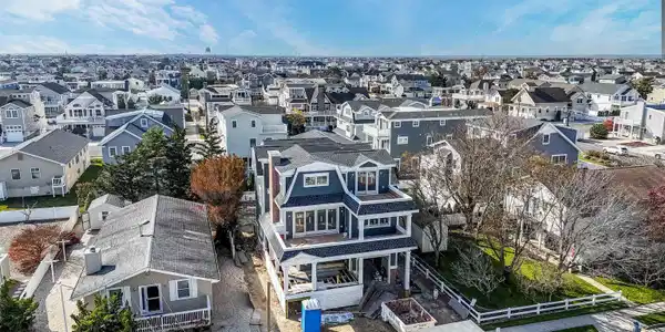 176 16th Street