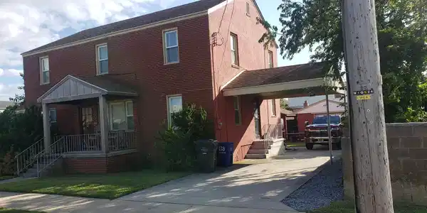 138 W Garfield Avenue