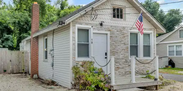 10 W Virginia Avenue