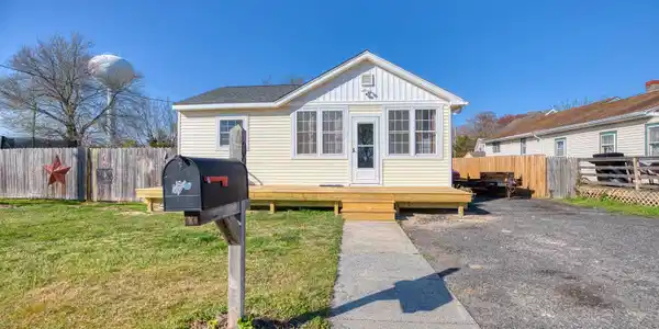 9 E Florida Avenue