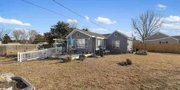 537 Seashore Road