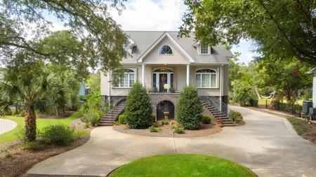279 Lakeshore Dr.