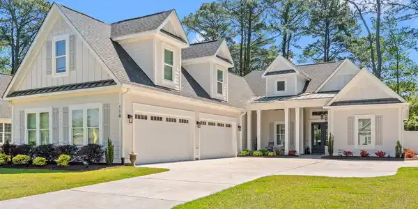 118 Green Lake Dr.