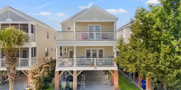 113B 15th Ave. S