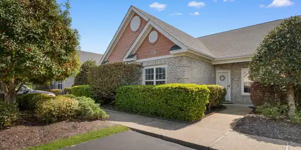 4520 Lighthouse Dr.