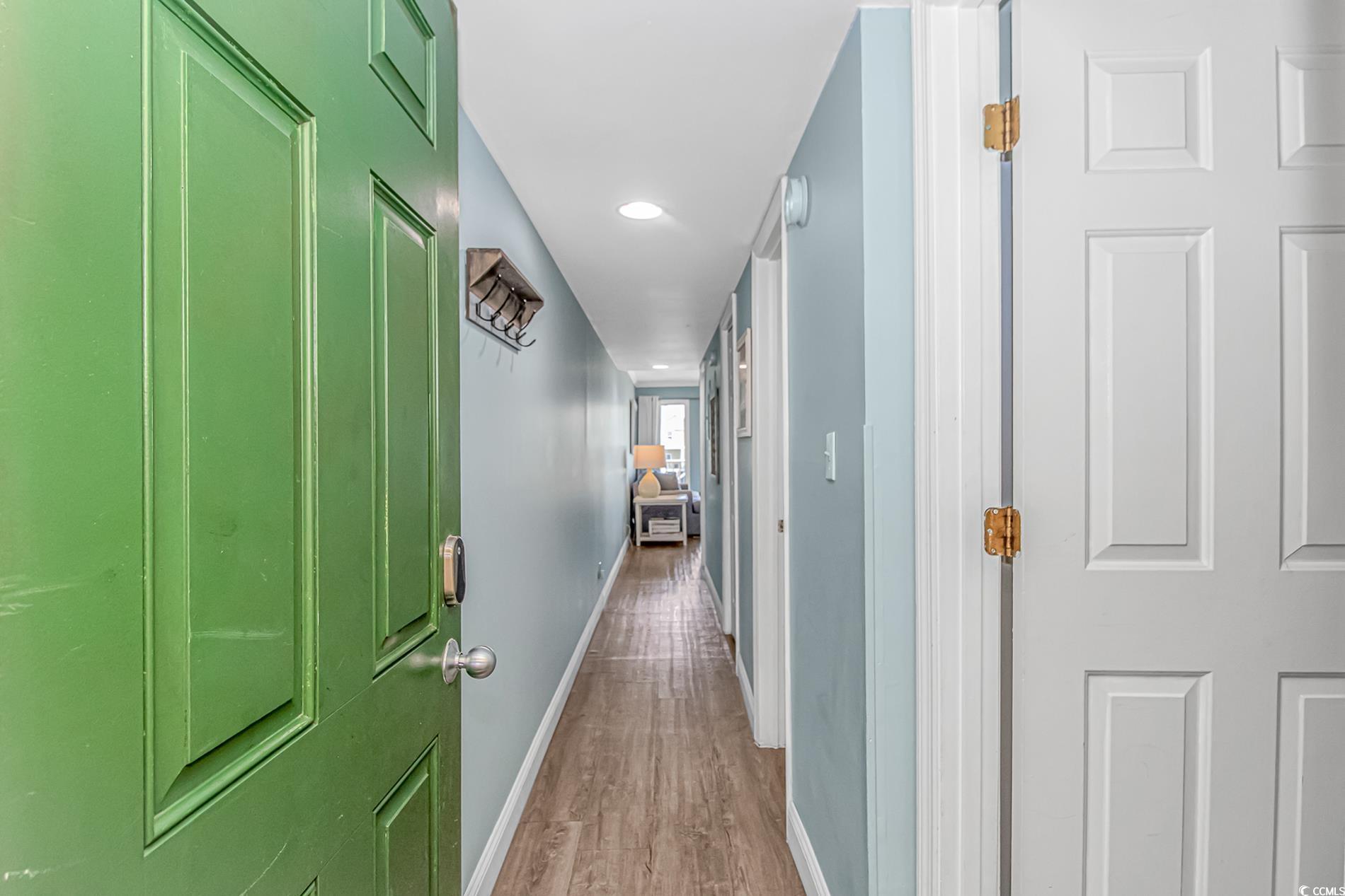 Image 2: Hall with light wood-style flooring and recessed l Image 2: Hall with light wood-style flooring and recessed l