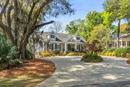 2073 Turnberry Ln.