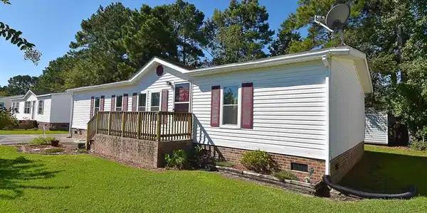 3143 Lyndon Dr.