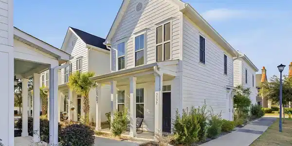 3557 Bristol Ln.