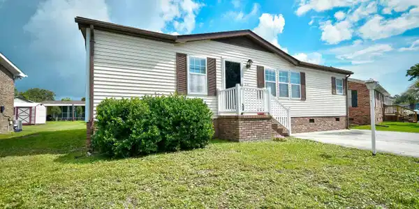 1149 Forest Dr.