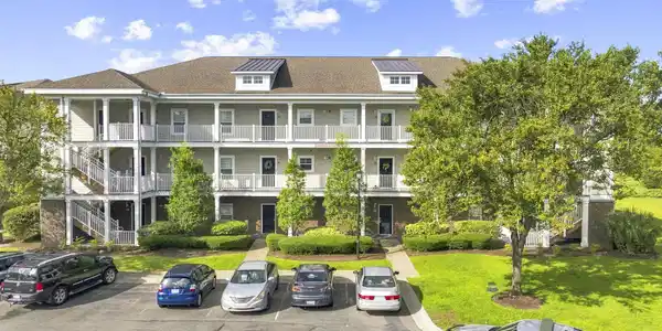 216 Castle Dr.