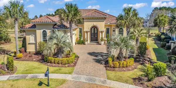 9568 Lugano Ct.