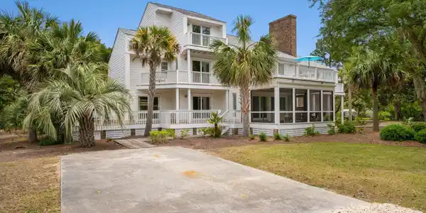 555 Clipper Ct.