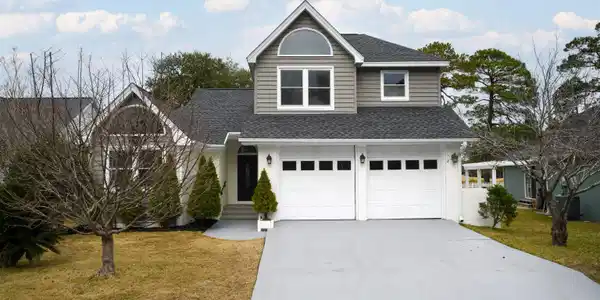 2109 N Berwick Dr.
