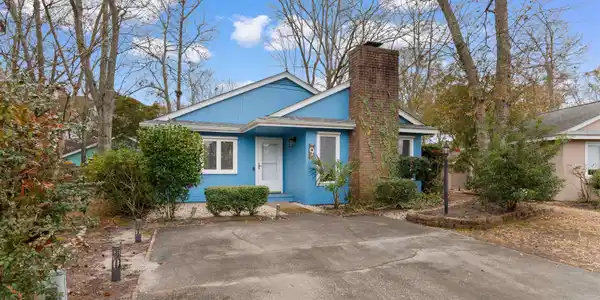 9 Pioneer Ln.