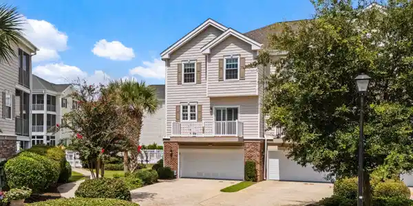 601 N Hillside Dr.