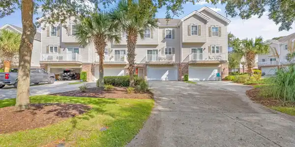 601 N Hillside Dr.