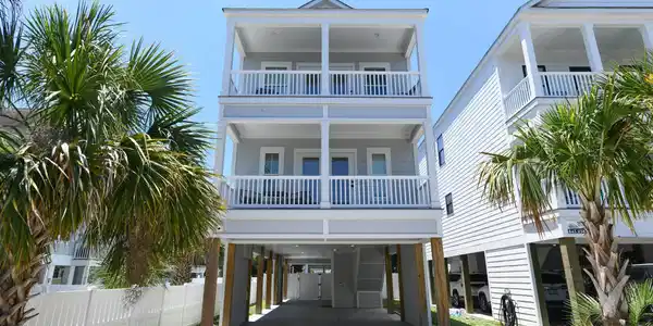 113-B 10th Ave. S