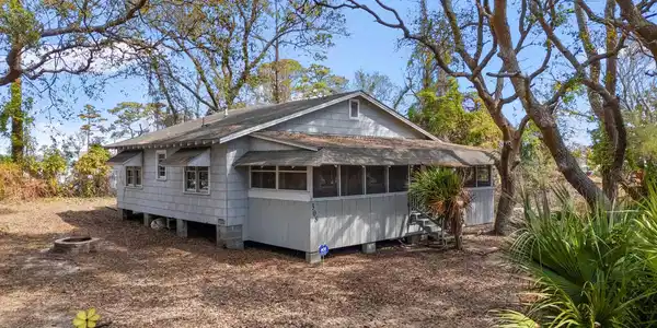 308 Sandcrest Dr.