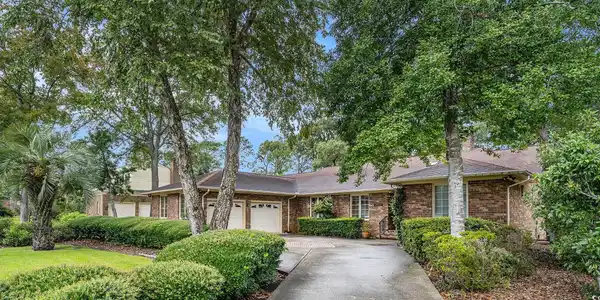 1422 Crooked Pine Dr.