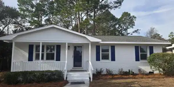 1003 Belle Dr.