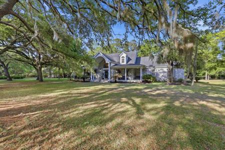 3379 Shadow Moss Ln.