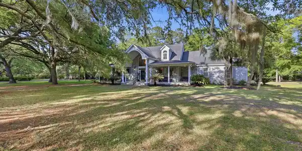 3379 Shadow Moss Ln.