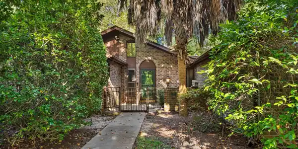 19 South Gate Rd.