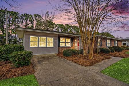 857 Pampas Dr.