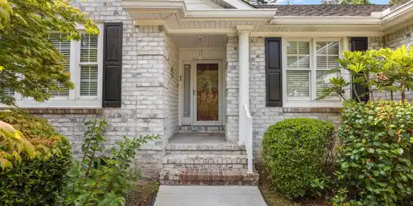 25 Saint Julian Ct.