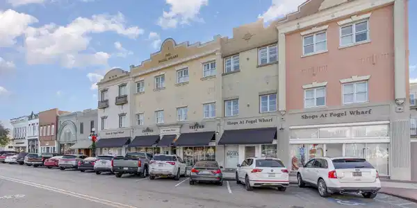 815 Front St.